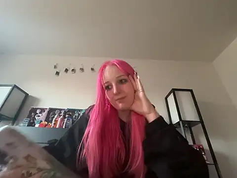 Snapshot of prettygirltracy_12 chatting on 02-10-26, 11:15 prettygirltracy 12 online show from 02-10-26, 11:15