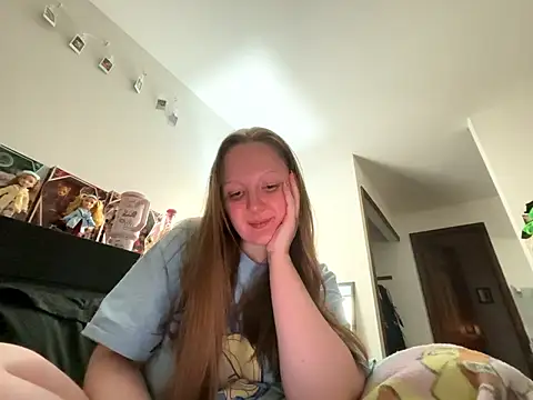 Snapshot of prettygirltracy_12 chatting on 01-07-26, 06:18 prettygirltracy 12 online show from 01-07-26, 06:18