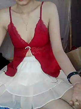 Snapshot of -Nicole-e chatting on 01-14-26, 01:31 -Nicole-e online show from 01-14-26, 01:31