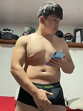 Snapshot of padrinito_69 chatting on 03-04-26, 06:32 padrinito 69 online show from 03-04-26, 06:32