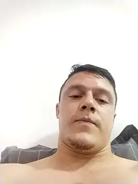 RAFAELQUINTEROSCAVALHEI online show from 01-07-26, 03:50