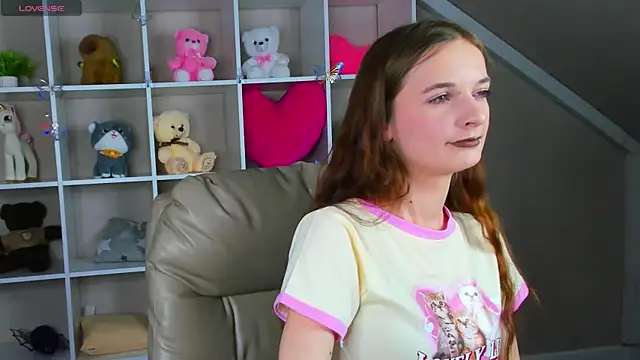 Snapshot of Alicia_Adammss chatting on 01-10-26, 01:01 Alicia Adammss online show from 01-10-26, 01:01