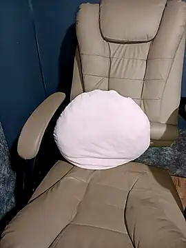 ChanChanLy online show from 03-11-26, 03:39