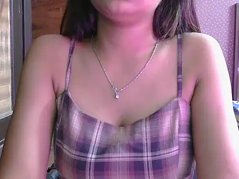 Snapshot of sweet_riyaaa chatting on 07-21-26, 04:47 sweet riyaaa online show from 07-21-26, 04:47
