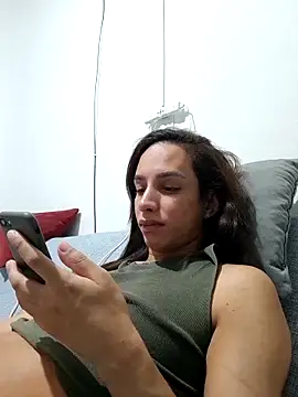 Snapshot of ofjuliaa chatting on 05-05-26, 02:36 ofjuliaa online show from 05-05-26, 02:36