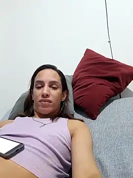 Snapshot of ofjuliaa chatting on 04-23-26, 03:13 ofjuliaa online show from 04-23-26, 03:13