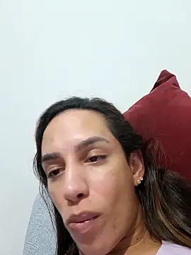 ofjuliaa online show from 04-15-26, 08:53