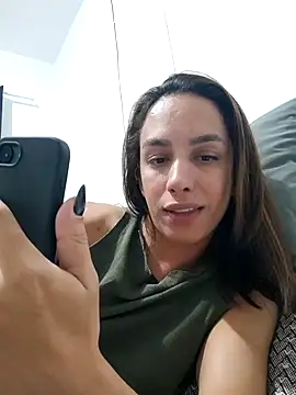 Snapshot of ofjuliaa chatting on 06-04-26, 03:00 ofjuliaa online show from 06-04-26, 03:00