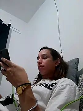 ofjuliaa online show from 03-29-26, 04:03