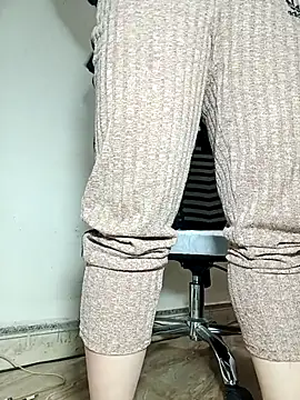 Lyna sexy24 online show from 01-08-26, 09:37