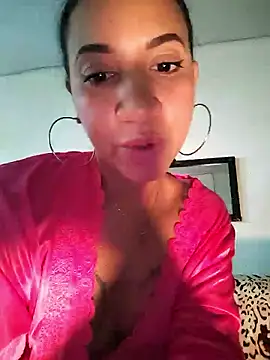 Miley08c online show from 01-06-26, 06:23