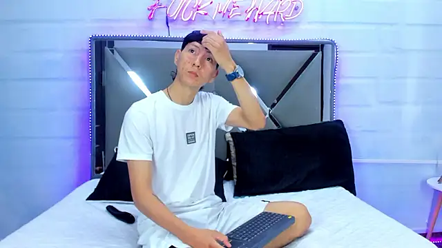 BunnyLove  online show from 03-21-26, 12:12