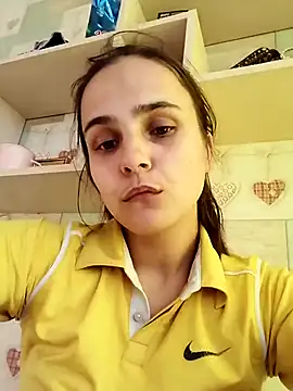 Snapshot of Jenevaonlovexq chatting on 06-01-26, 04:17 Jenevaonlovexq online show from 06-01-26, 04:17