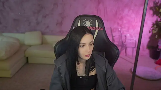 Snapshot of Mila_Rose054 chatting on 04-28-26, 04:17 Mila Rose054 online show from 04-28-26, 04:17
