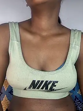 Royal-girl78 online show from 01-08-26, 04:13