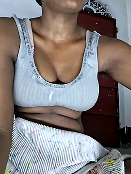 Royal-girl78 online show from 05-07-26, 04:32