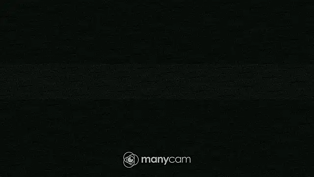 Snapshot of ambertje255 chatting on 02-05-26, 02:40 ambertje255 online show from 02-05-26, 02:40