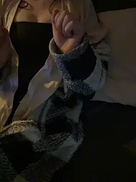 Snapshot of ambertje255 chatting on 01-17-26, 07:28 ambertje255 online show from 01-17-26, 07:28