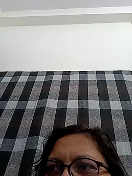 piryasharma005 online show from 03-07-26, 12:54