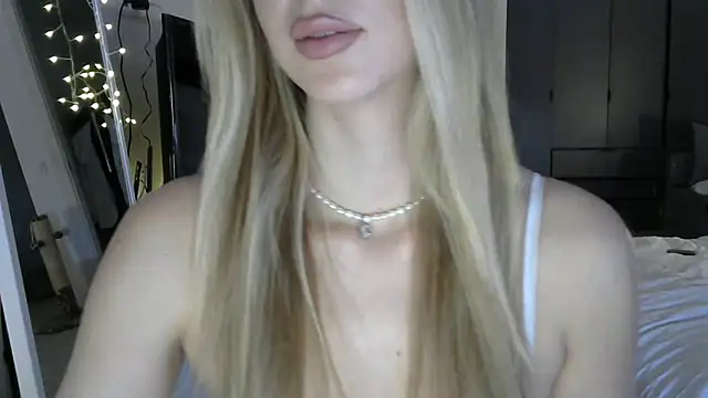 LizaSweetyq online show from 02-10-26, 08:46