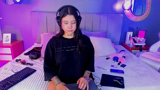 Nathalia stone  online show from 06-16-26, 04:23