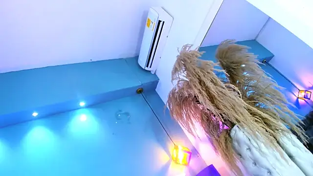 mia collinsss online show from 02-11-26, 04:45