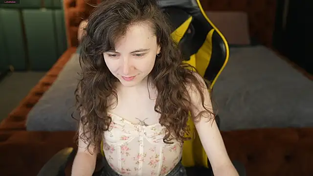 Snapshot of Orly_flame chatting on 06-19-26, 10:43 Orly flame online show from 06-19-26, 10:43