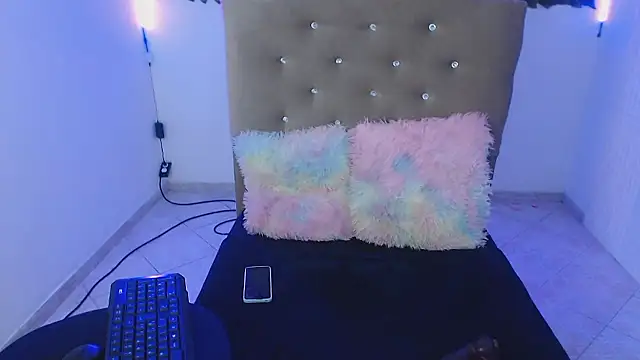 sexy bonnie 18 online show from 01-12-26, 02:57