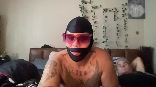 Snapshot of papogwapo chatting on 01-07-26, 05:07 papogwapo online show from 01-07-26, 05:07