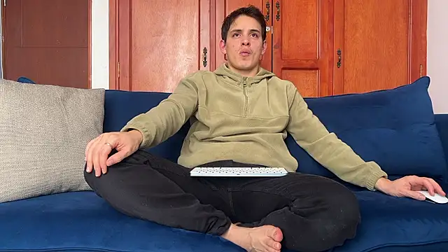 Enzho liam online show from 02-16-26, 03:43