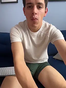 Enzho liam online show from 02-12-26, 05:02