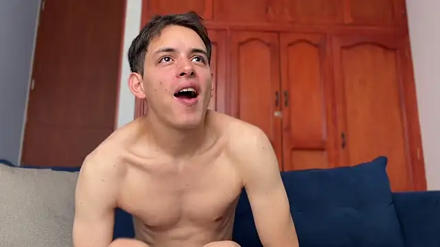 Enzho liam online show from 04-21-26, 02:56