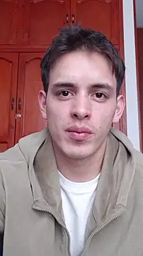 Enzho liam online show from 04-18-26, 03:58