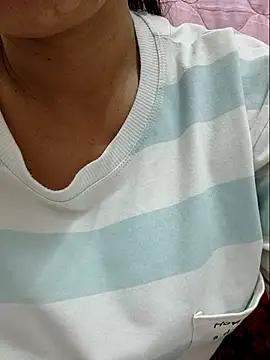 linhha23 online show from 03-25-26, 06:24