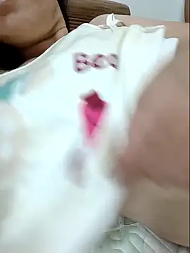 linhha23 online show from 04-13-26, 02:21