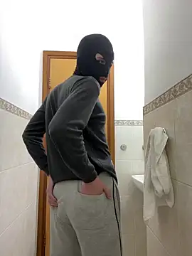 Snapshot of petiteyanel chatting on 02-16-26, 11:13 petiteyanel online show from 02-16-26, 11:13