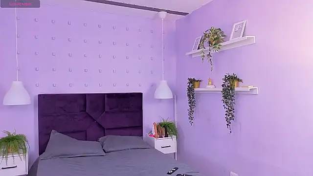 Yasminbrattz online show from 03-12-26, 11:36