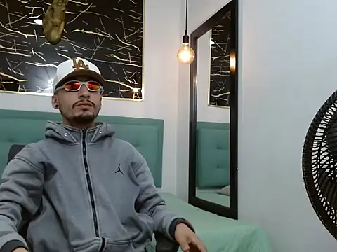 Juan-Jose69 online show from 02-05-26, 04:08