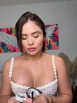 SofiaGomez444 online show from 02-04-26, 03:51