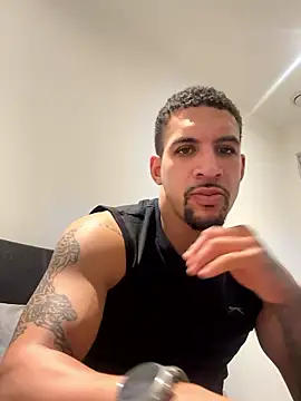 Snapshot of masonV chatting on 01-08-26, 04:57 masonV online show from 01-08-26, 04:57