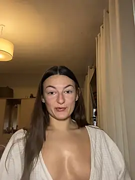 Snapshot of MiaLovesxx chatting on 01-13-26, 11:25 MiaLovesxx online show from 01-13-26, 11:25