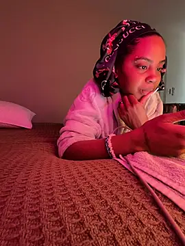 Snapshot of oshun6360 chatting on 05-02-26, 06:24 oshun6360 online show from 05-02-26, 06:24