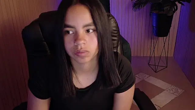 SofiaMante  online show from 03-18-26, 07:59