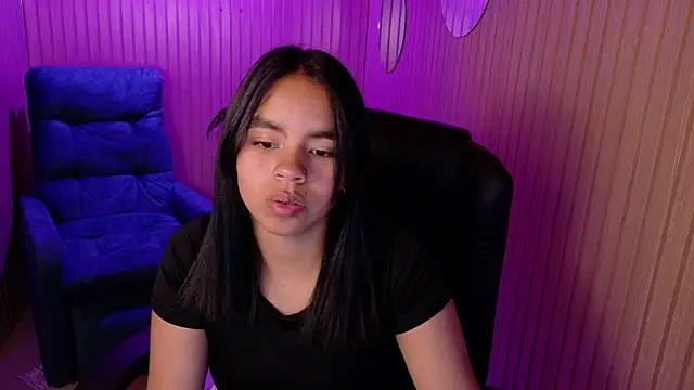 SofiaMante  online show from 04-24-26, 12:12