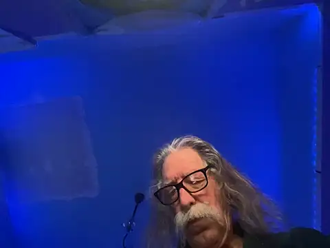 LickYourYoni online show from 02-10-26, 03:33