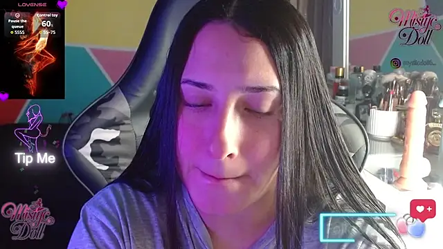 Snapshot of Mysticdooll69 chatting on 01-13-26, 11:30 Mysticdooll69 online show from 01-13-26, 11:30