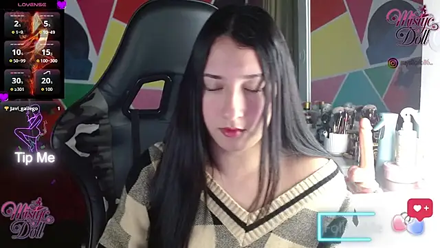 Snapshot of Mysticdooll69 chatting on 01-12-26, 11:20 Mysticdooll69 online show from 01-12-26, 11:20