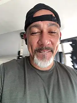 fabbronxer online show from 05-09-26, 03:04