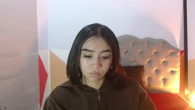 sofiaspring online show from 06-26-26, 04:13