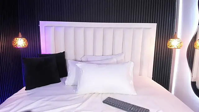 Snapshot of PandoraMiller chatting on 02-27-26, 05:02 PandoraMiller online show from 02-27-26, 05:02